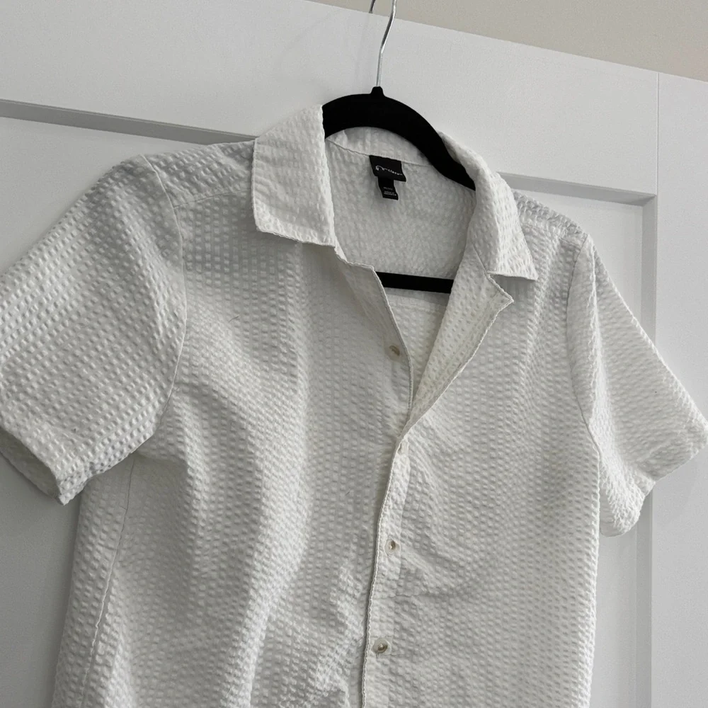 Art Class White Textured Casual Button Down Shirt - Picture 3 of 4